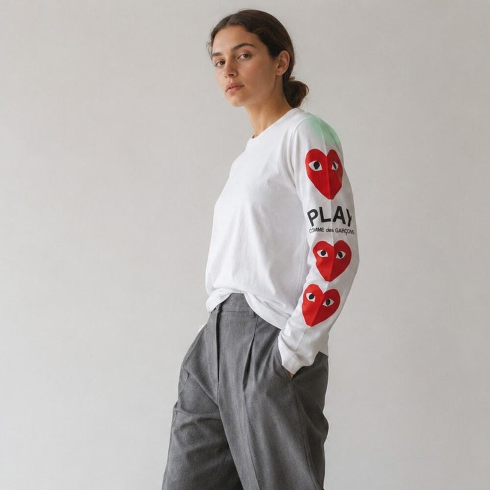 Comme des Garcons Play Heart Sleeve Long Sleeve T-Shirt Women L White Crewneck
